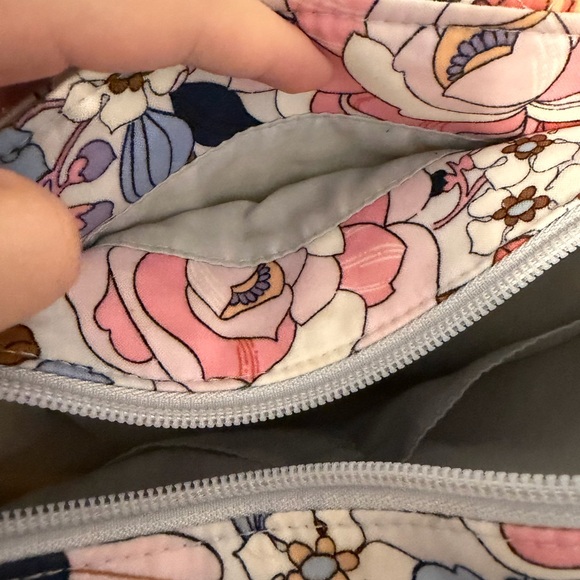 Vera Bradley Pink and Blue Floral crossbody Bag - Picture 4 of 10